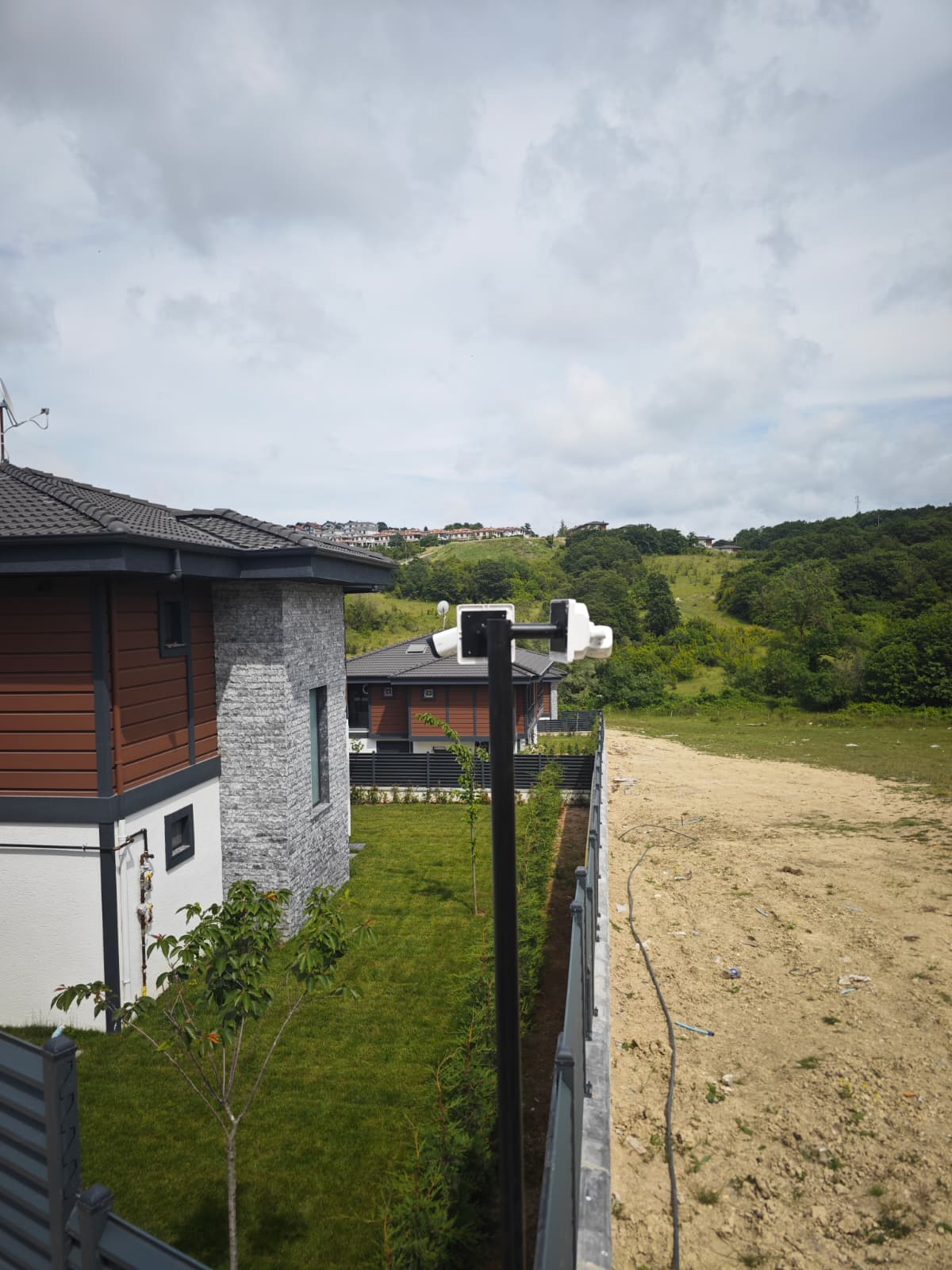 Villa Sitesi Güvenlik Kamerası